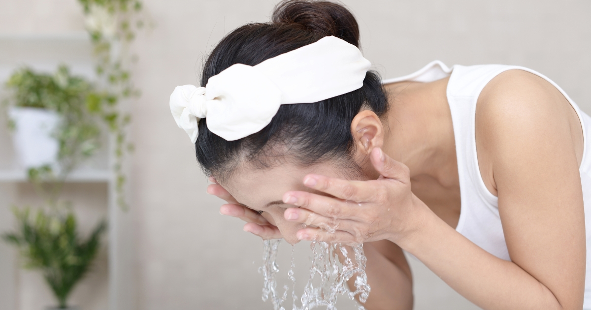 cuci muka pagi hari jam berapa