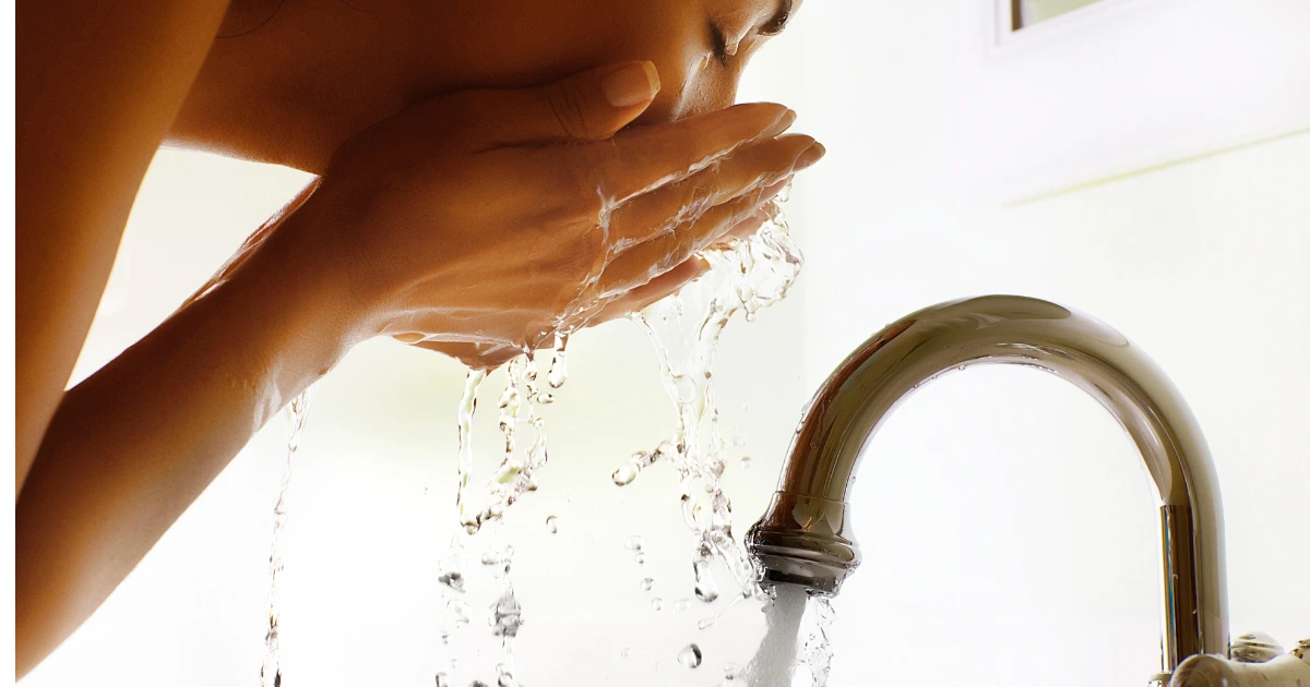 Cuci Muka dengan Air Dingin Sebelum Tidur