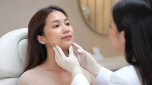 Evaluasi filler dagu dengan hasil yang perlu diperiksa dokter